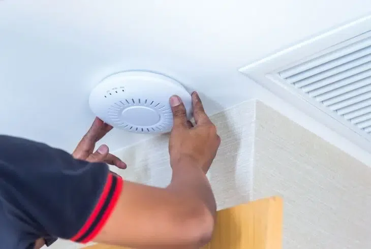 smoke detector, how to deactivate smoke detector in a hotel room